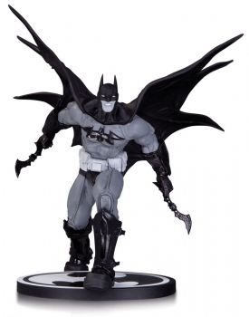 Batman Black & White Statue Batman by Carlos DAnda 20 cm