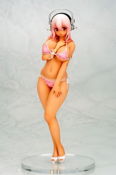 Nitro Super Sonic PVC Statue 1/6 Super Sonico Pai-Sla Bikini Hiyake Ver. 28 cm