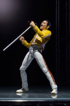 Queen S.H. Figuarts Actionfigur Freddie Mercury 14 cm