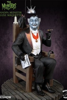 The Munsters Maquette Grandpa Munster Deluxe 28 cm