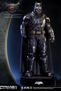 Batman v Superman Dawn of Justice 1/2 Statue Armored Batman 109 cm