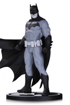 Batman Black & White Statue Batman by Jonathan Matthews 18 cm