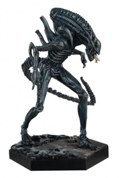 The Alien & Predator Figurine Collection Xenomorph Warrior (Aliens) 14 cm