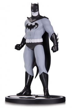 Batman Black & White Statue Batman by Amanda Conner 19 cm