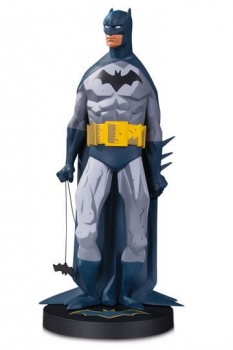 DC Designer Series Statue Batman by Mike Mignola 33 cm