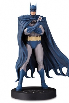 DC Designer Series Mini Statue Batman by Brian Bolland 18 cm