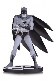 Batman Black & White Statue Batman by Jiro Kuwata 16 cm