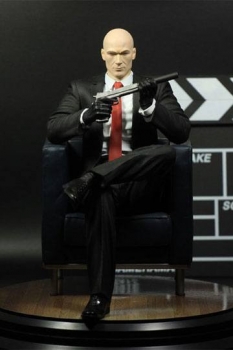 Hitman Collectors Edition PVC Statue Agent 47 Chessmaster 25 cm