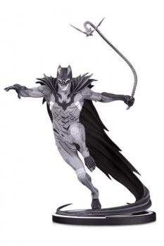 Batman Black & White Statue Batman by Kenneth Rocafort 22 cm