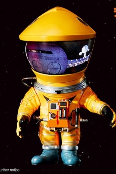 2001: Odyssee im Weltraum Artist Defo-Real Series Vinyl Figur DF Astronaut Yellow Ver. 15 cm