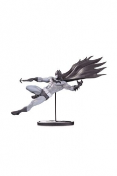 Batman Black & White Statue Batman by Doug Mahnke 18 cm