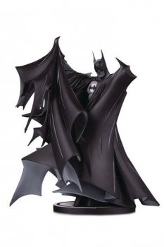 Batman Black & White Deluxe Statue Batman by Todd McFarlane (Version 2.0) 24 cm