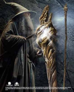 Der Hobbit: Eine unerwartete Reise Replik 1/1 Gandalf´s Stab mit Leuchtfunktion 186 cm / Stab