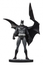 DC Direct Resin Statue Batman Black & White Batman (by Jorge Jimenez) 27 cm