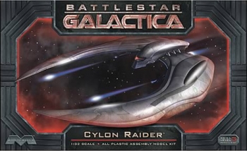 Battlestar Galactica Modellbausatz 1/32 Cylon Raider 28 cm
