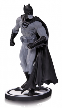 Batman Black & White Statue Gary Frank 22 cm