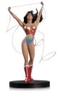 DC Comics Designer Statue Wonder Woman by Adam Hughes 30 cm