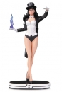DC Comics Cover Girls Statue Zatanna 26 cm