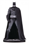 Batman Black & White Statue Batman (Version 3) by Jim Lee 18 cm