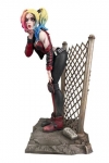 DC Comic Gallery PVC Statue DCeased Harley Quinn 20 cm