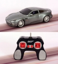 James Bond British Secret Service R/C Modellauto Aston Martin Va